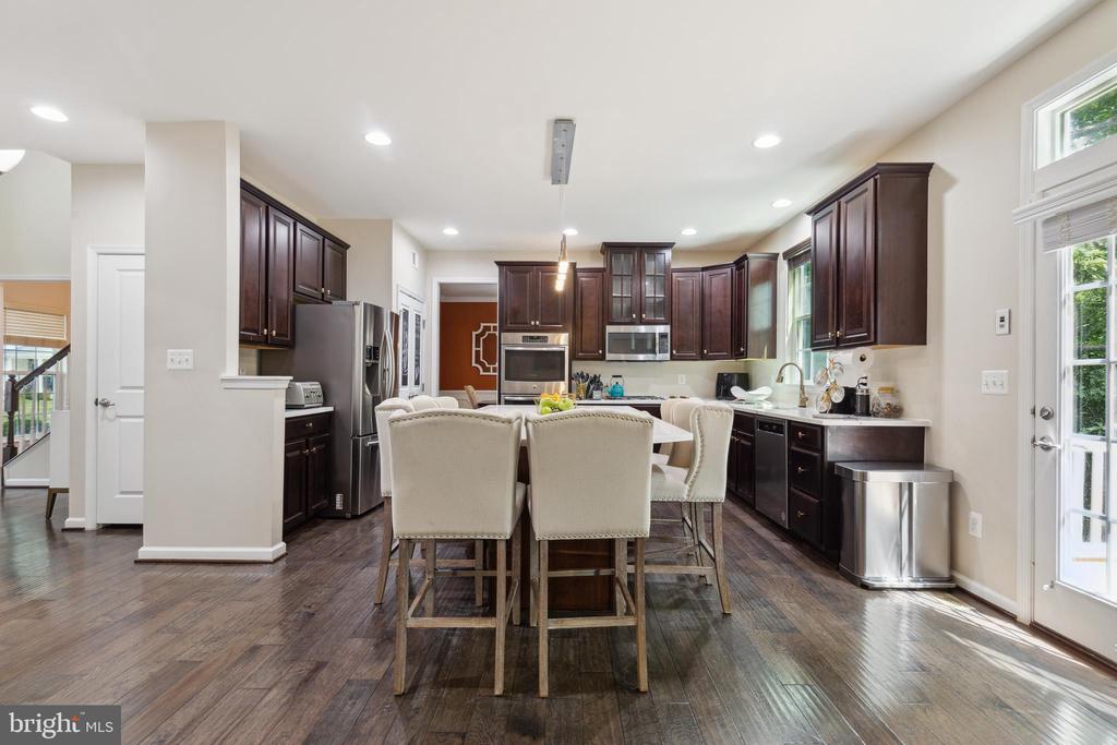 26 KETTLEBROOK CT