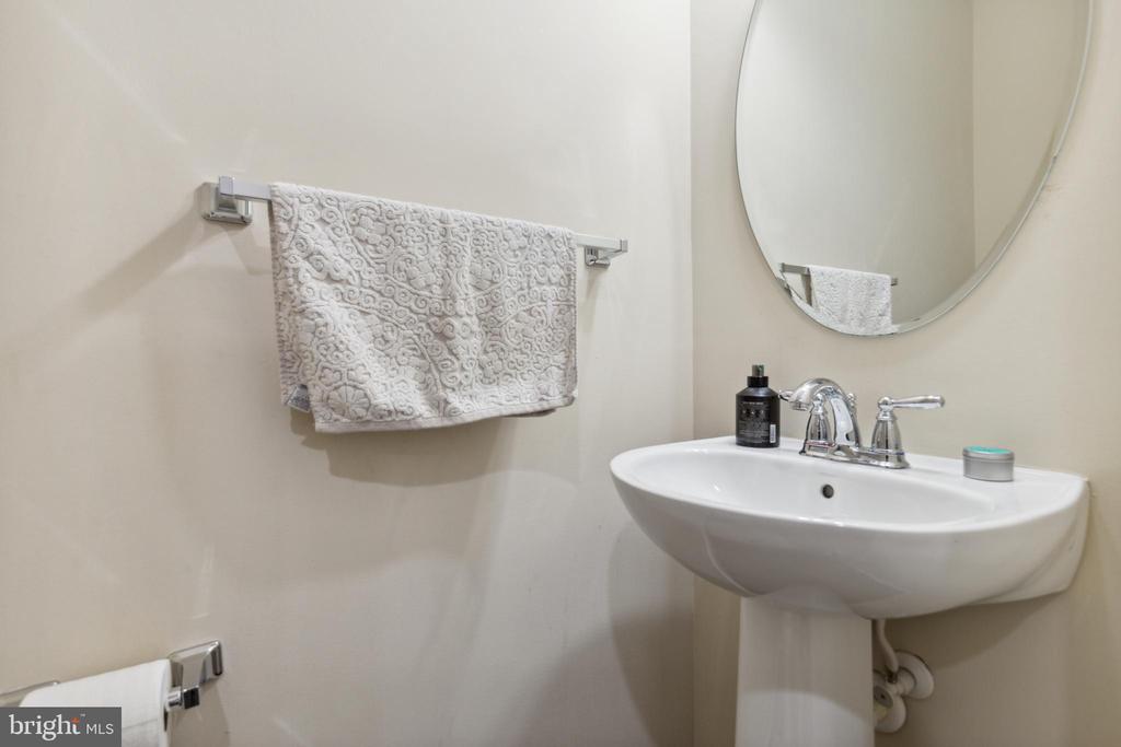 26 KETTLEBROOK CT