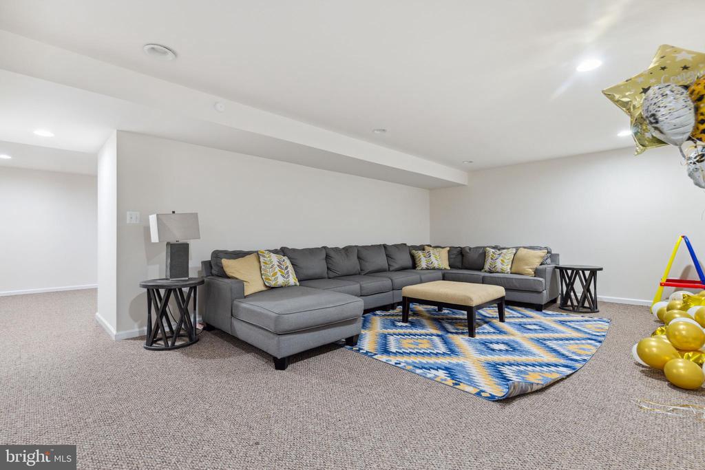 26 KETTLEBROOK CT