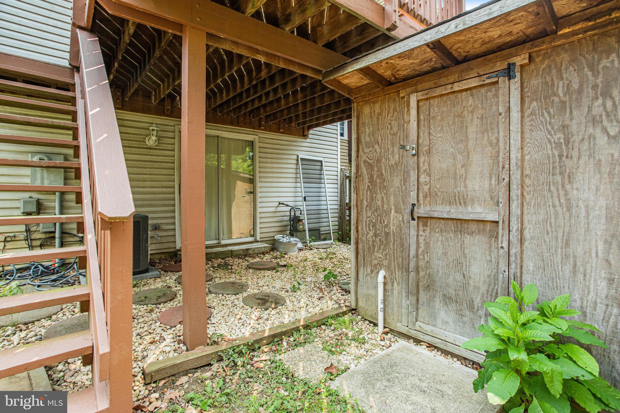 111 ASTON CT