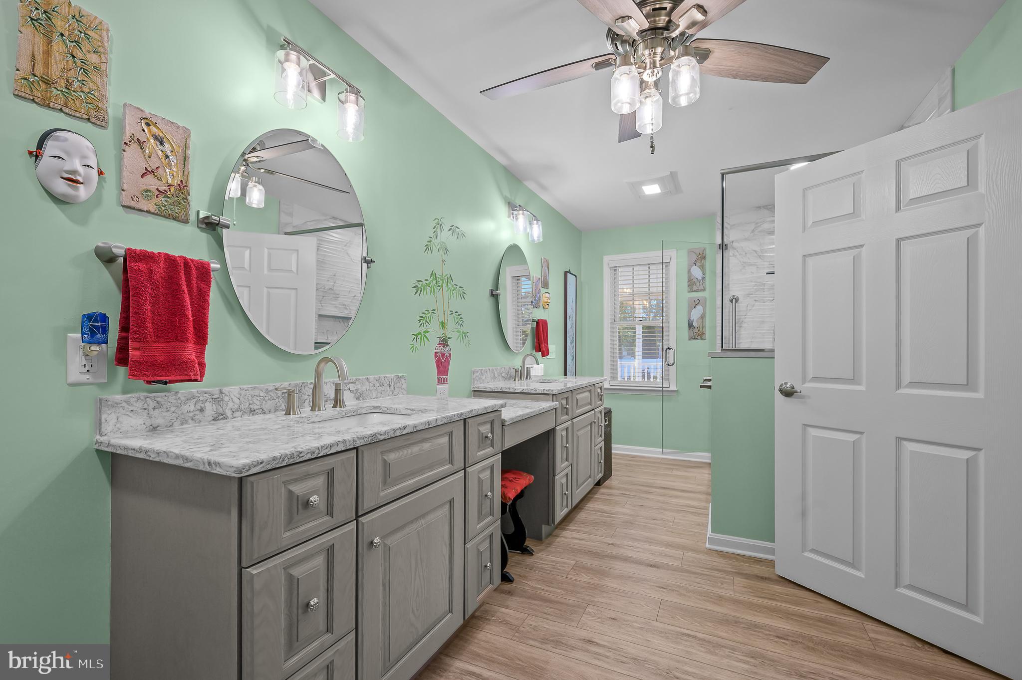 105 LUCKY FIRST DRIVE