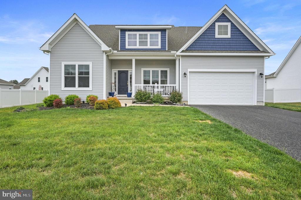 306 HORSE TRAIL LANE