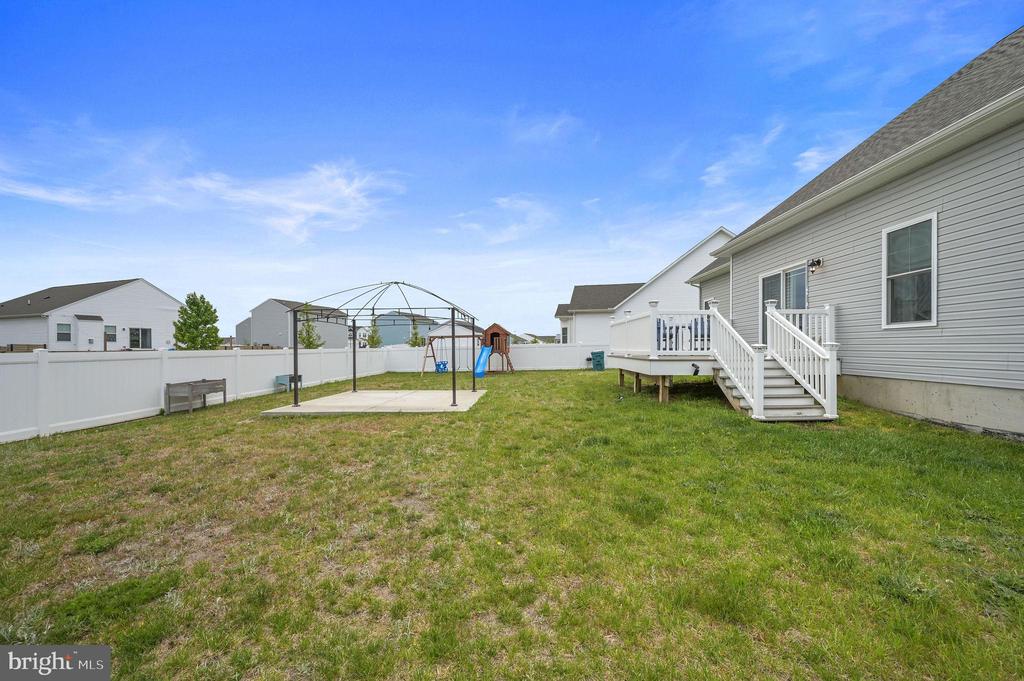 306 HORSE TRAIL LANE
