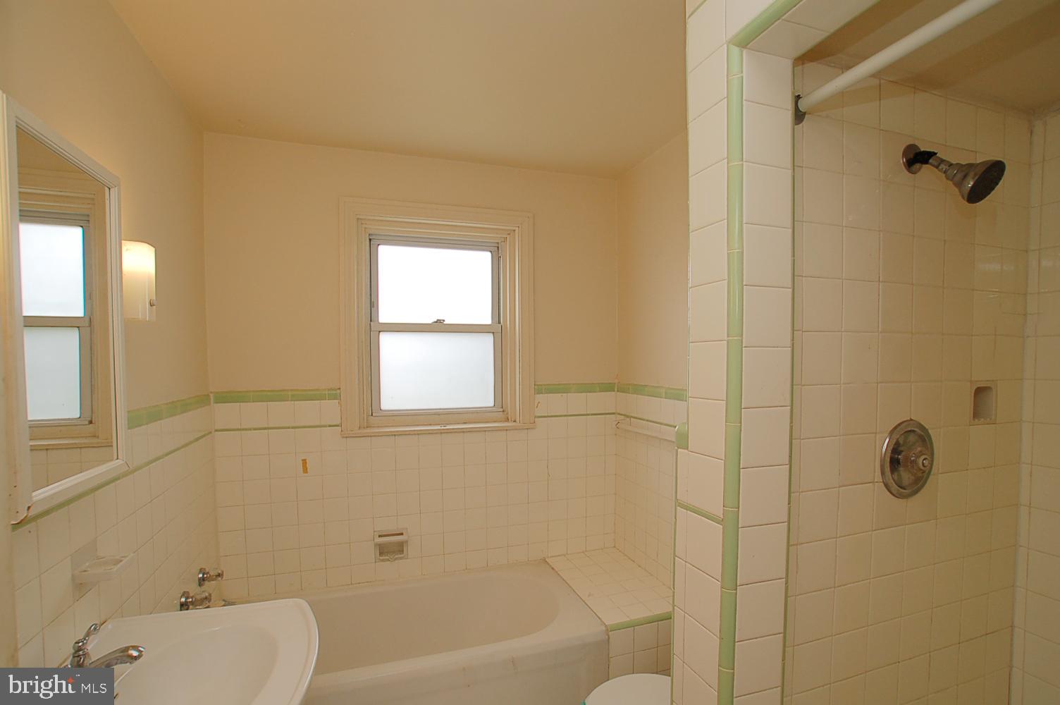 604 S LINCOLN STREET