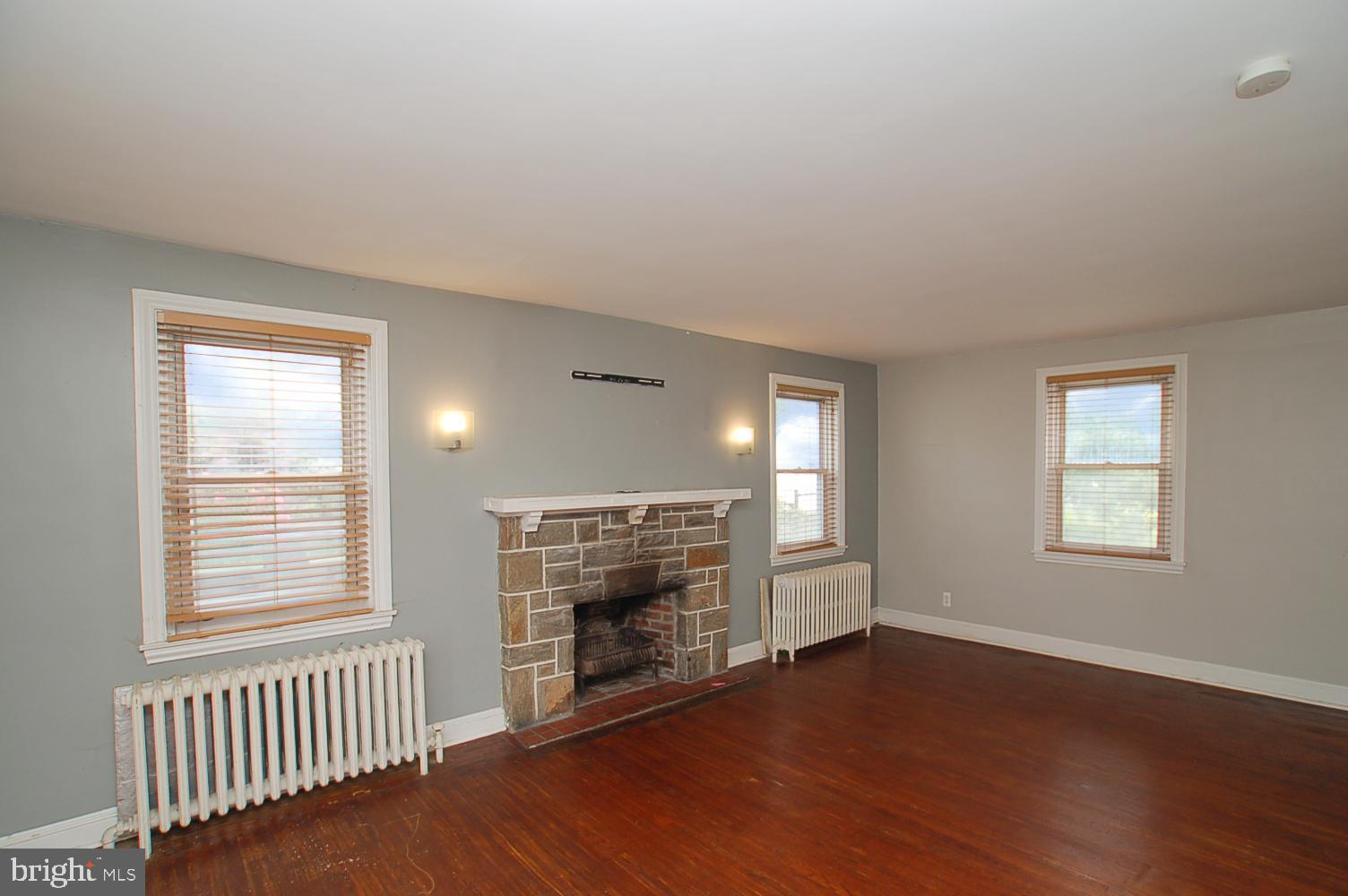 604 S LINCOLN STREET