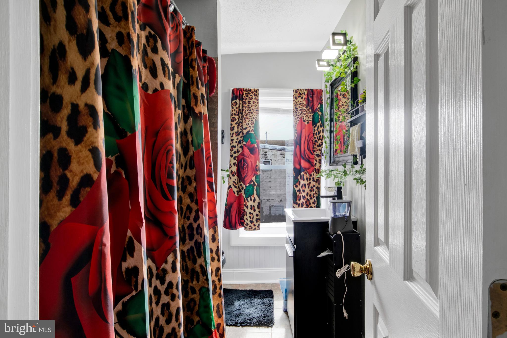 302 NEW CASTLE AVENUE