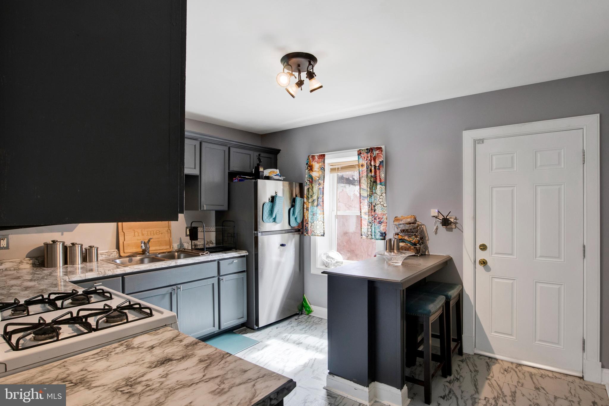 302 NEW CASTLE AVENUE