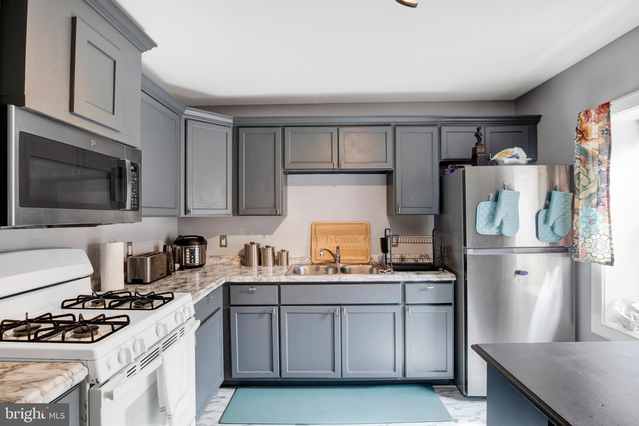 302 NEW CASTLE AVENUE