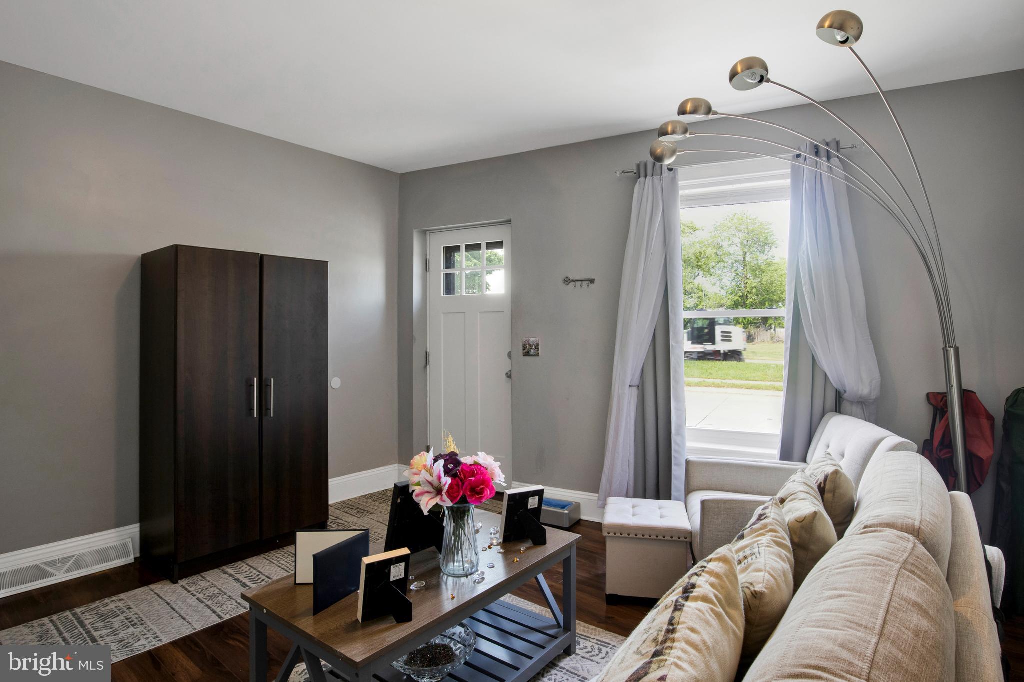 302 NEW CASTLE AVENUE