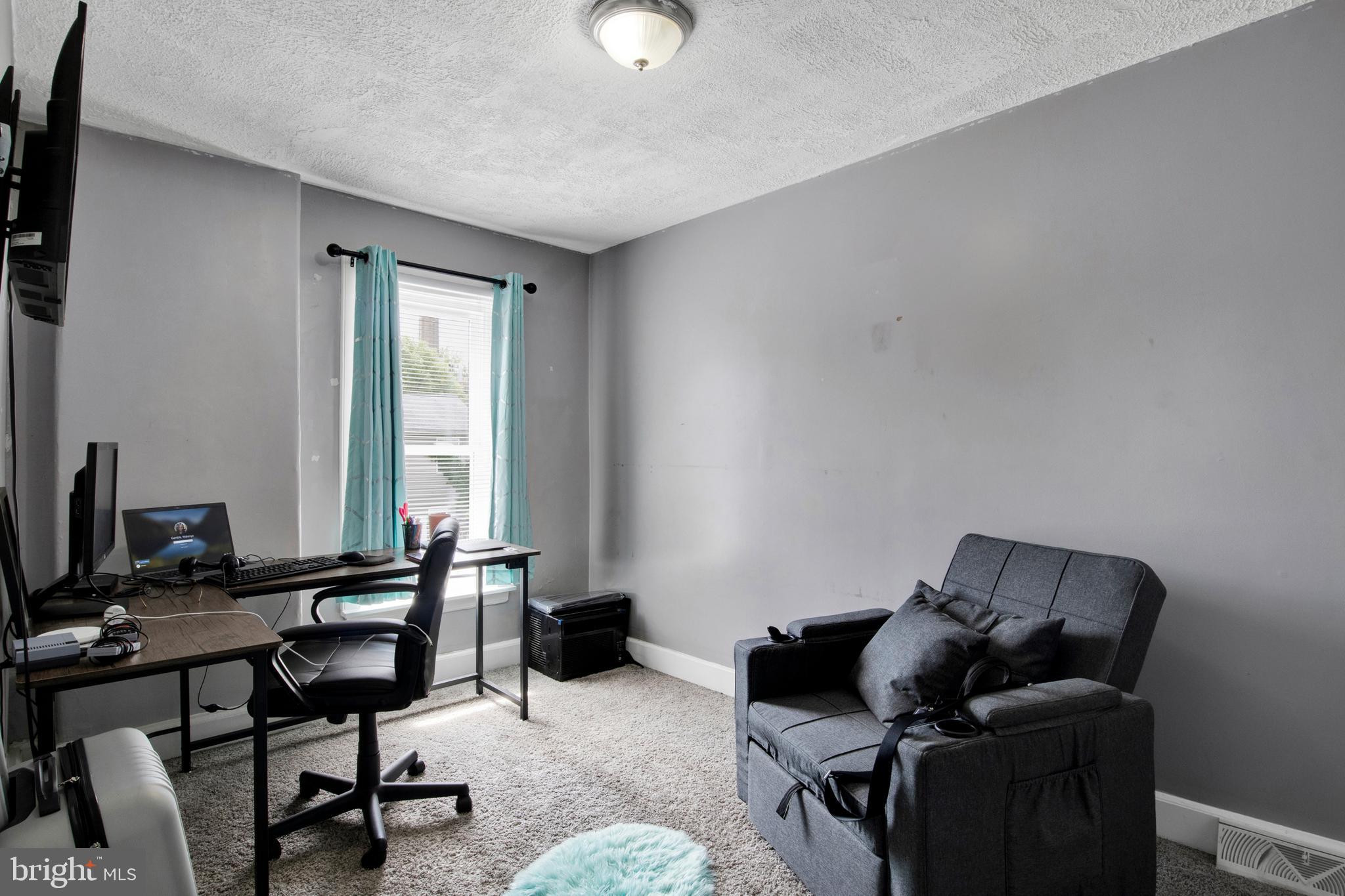 302 NEW CASTLE AVENUE