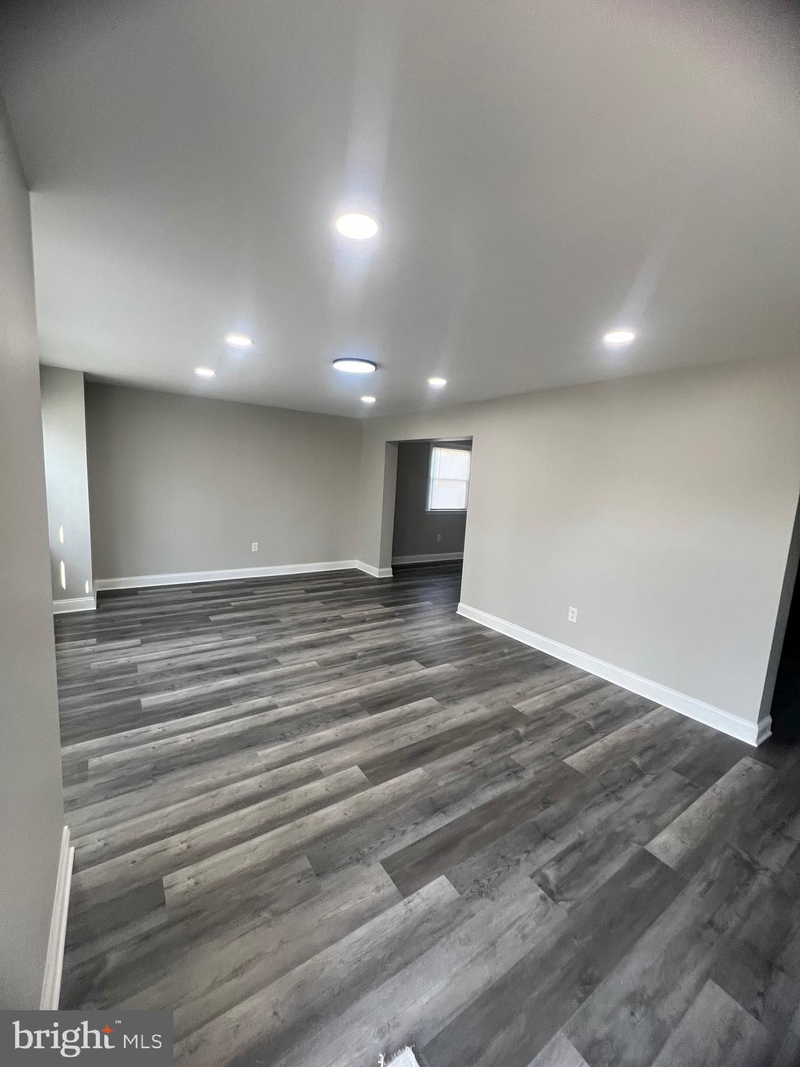 33 MONTPELIER BOULEVARD