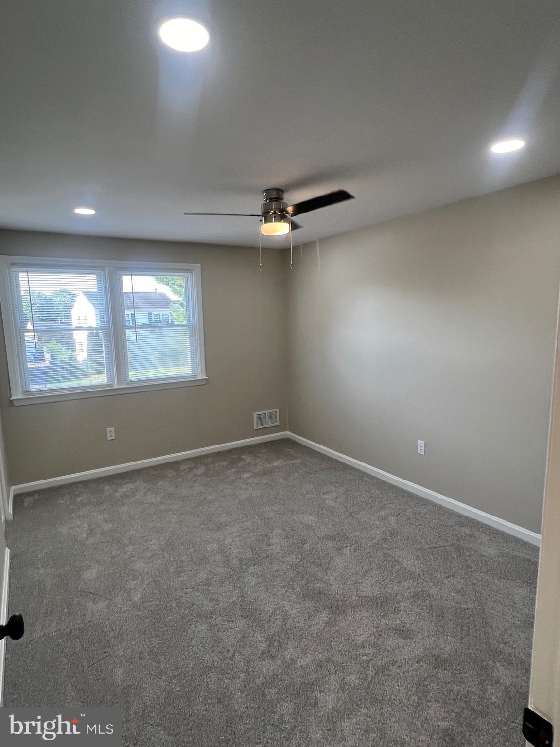 33 MONTPELIER BOULEVARD