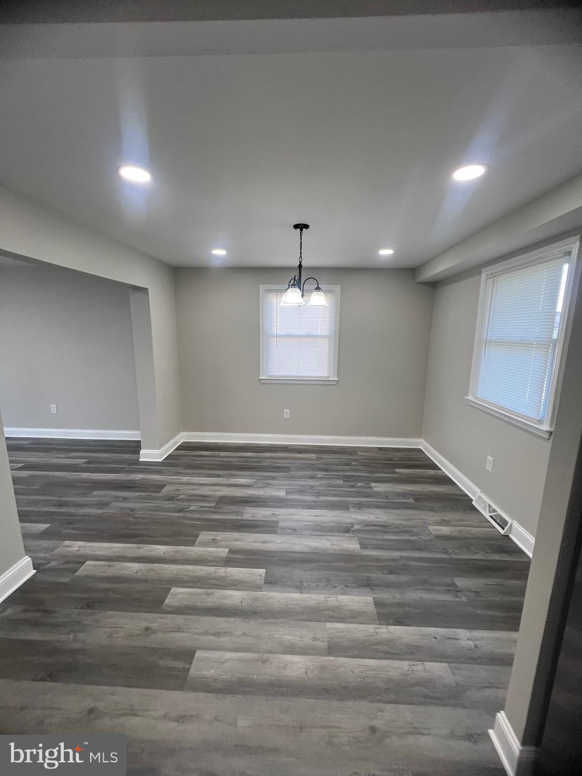 33 MONTPELIER BOULEVARD