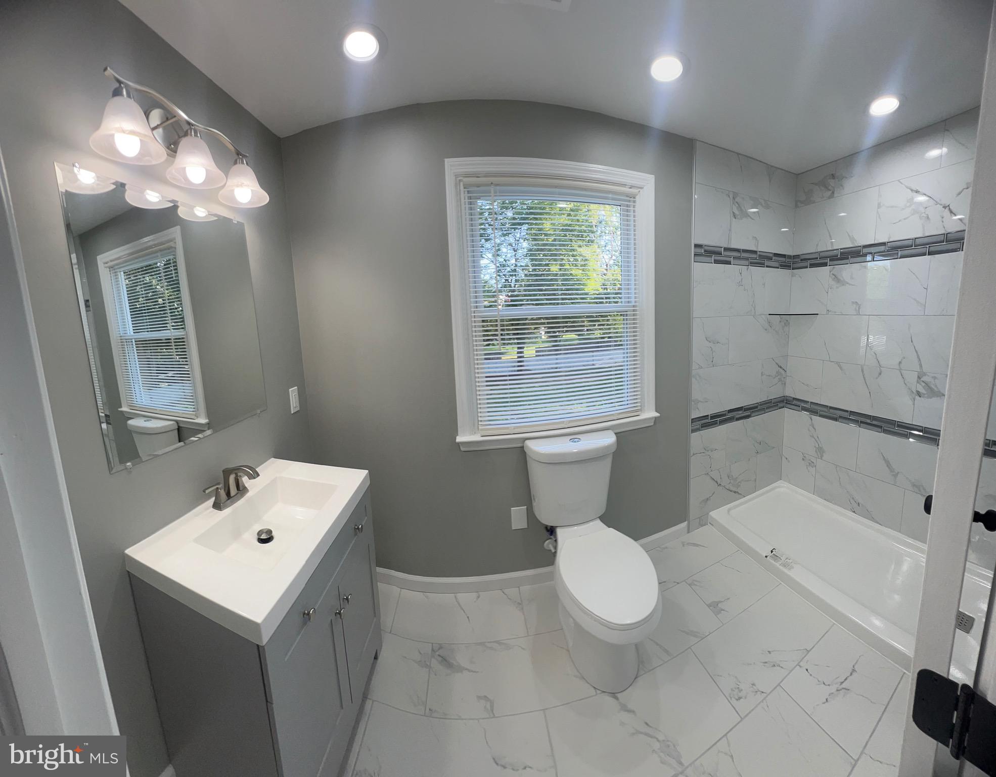 33 MONTPELIER BOULEVARD