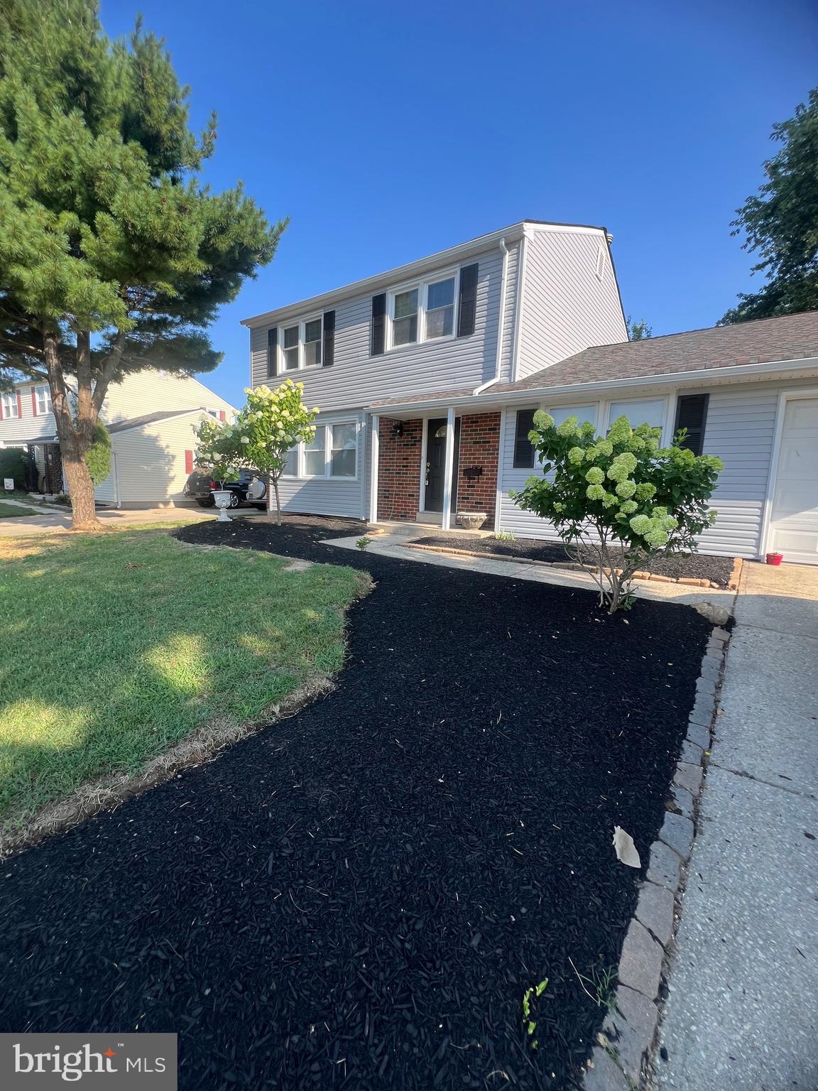 33 MONTPELIER BOULEVARD