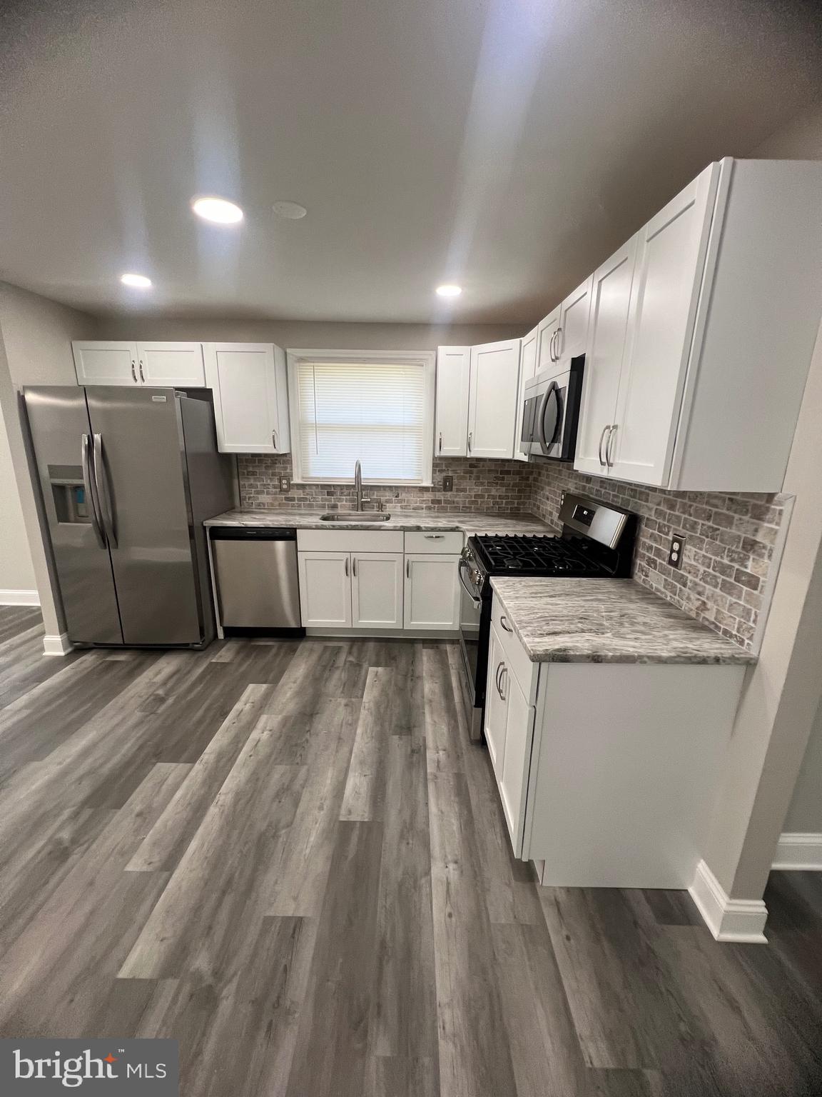 33 MONTPELIER BOULEVARD