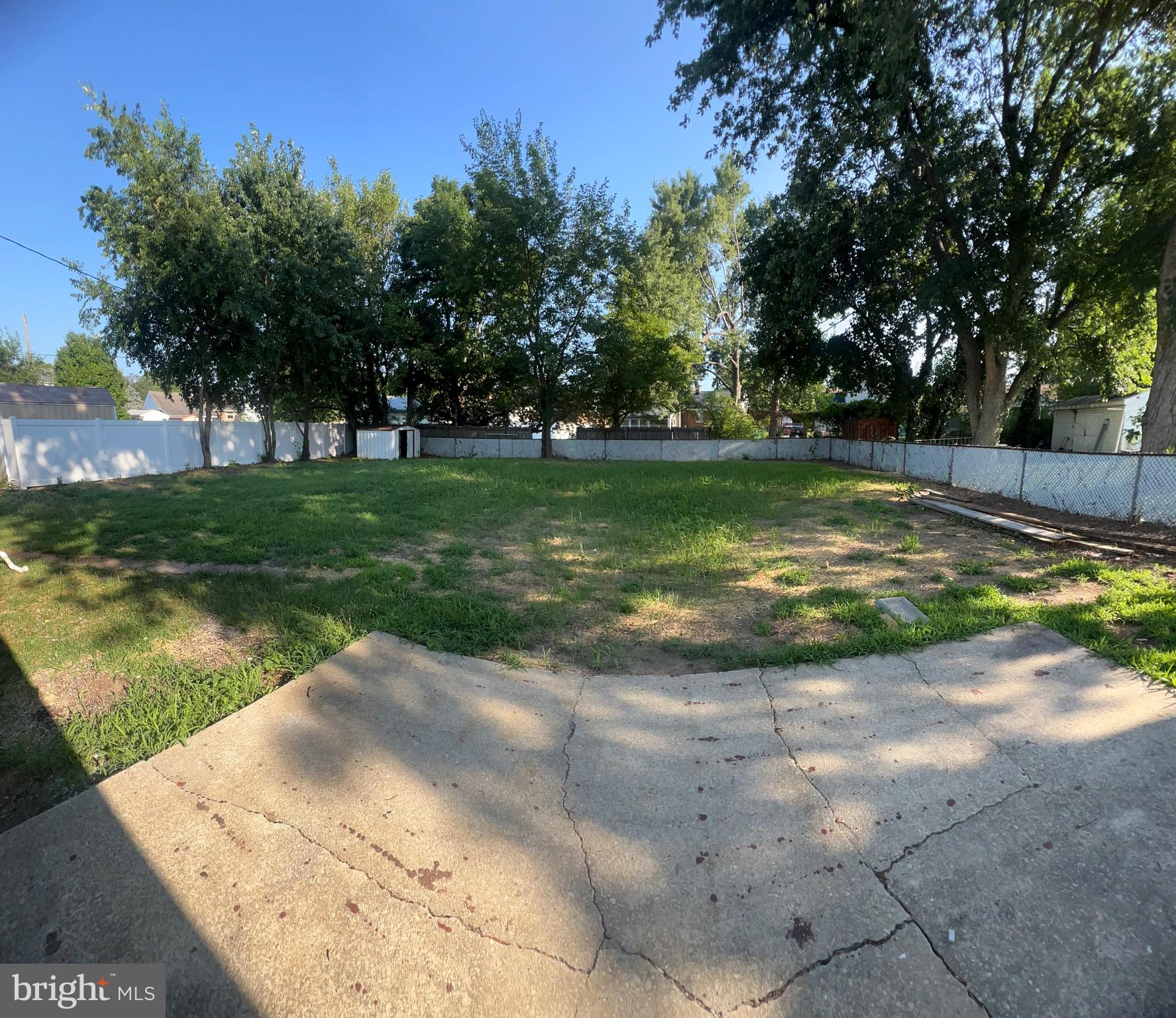 33 MONTPELIER BOULEVARD