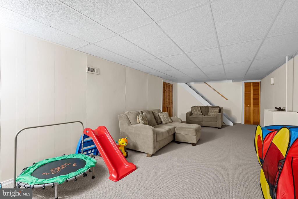 331 S BOOTH DRIVE