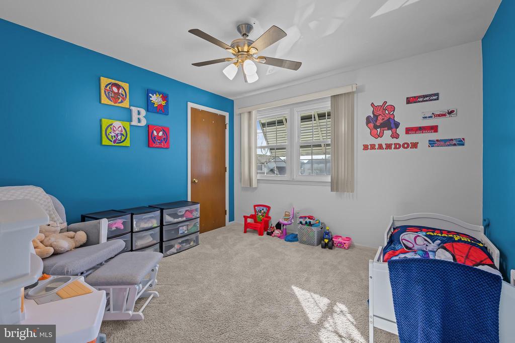 331 S BOOTH DRIVE