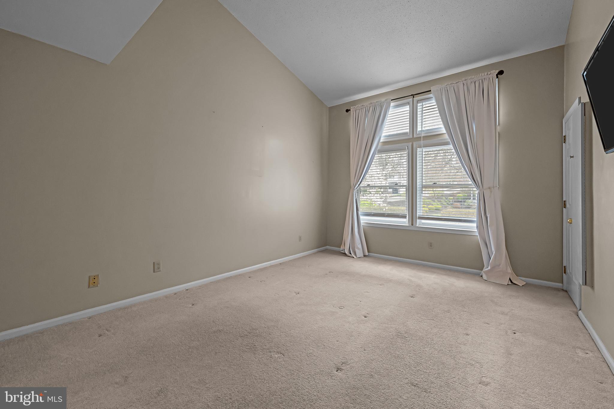 4511 CLAREMONT COURT