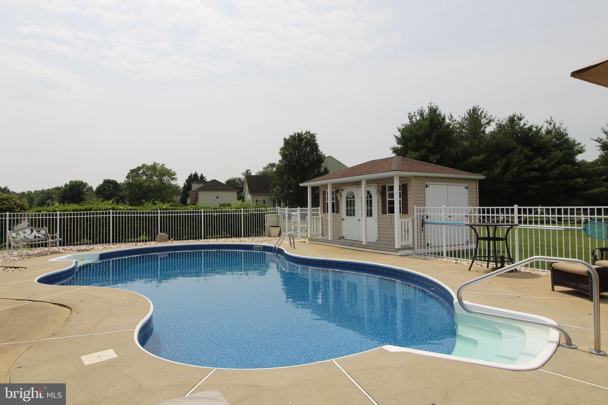 802 CHESAPEAKE COURT