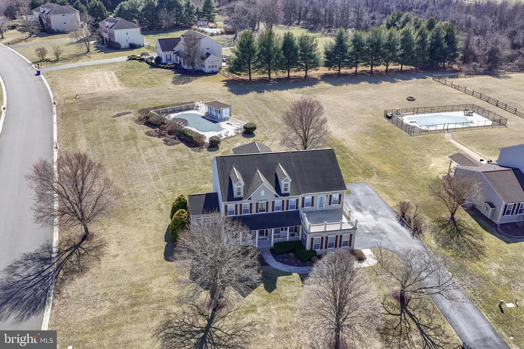 802 CHESAPEAKE COURT