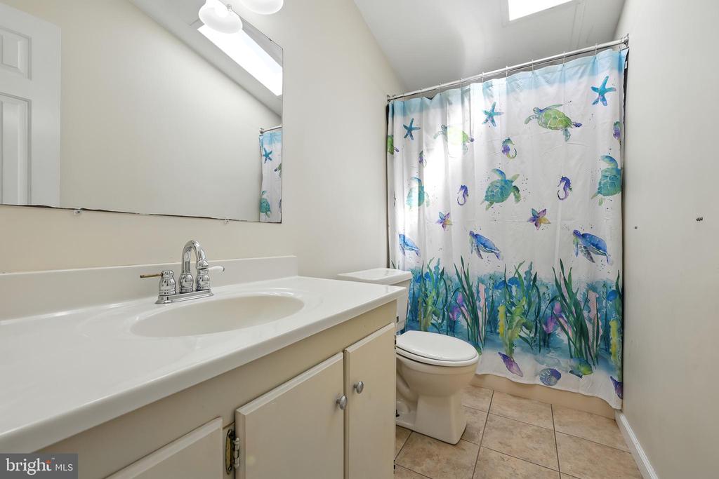8 GYPSUM DRIVE 168