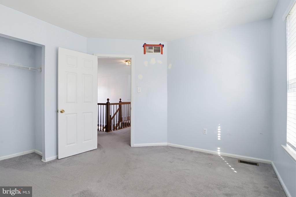 21 E MOYER DRIVE