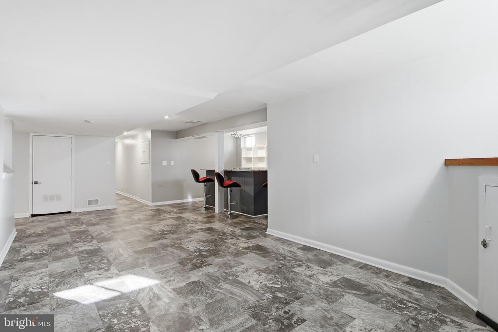21 E MOYER DRIVE