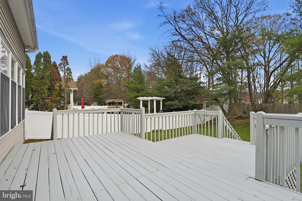 21 E MOYER DRIVE