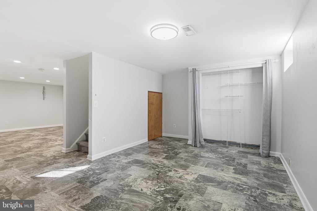 21 E MOYER DRIVE
