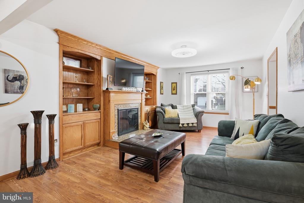 11 ROSSITER CIRCLE