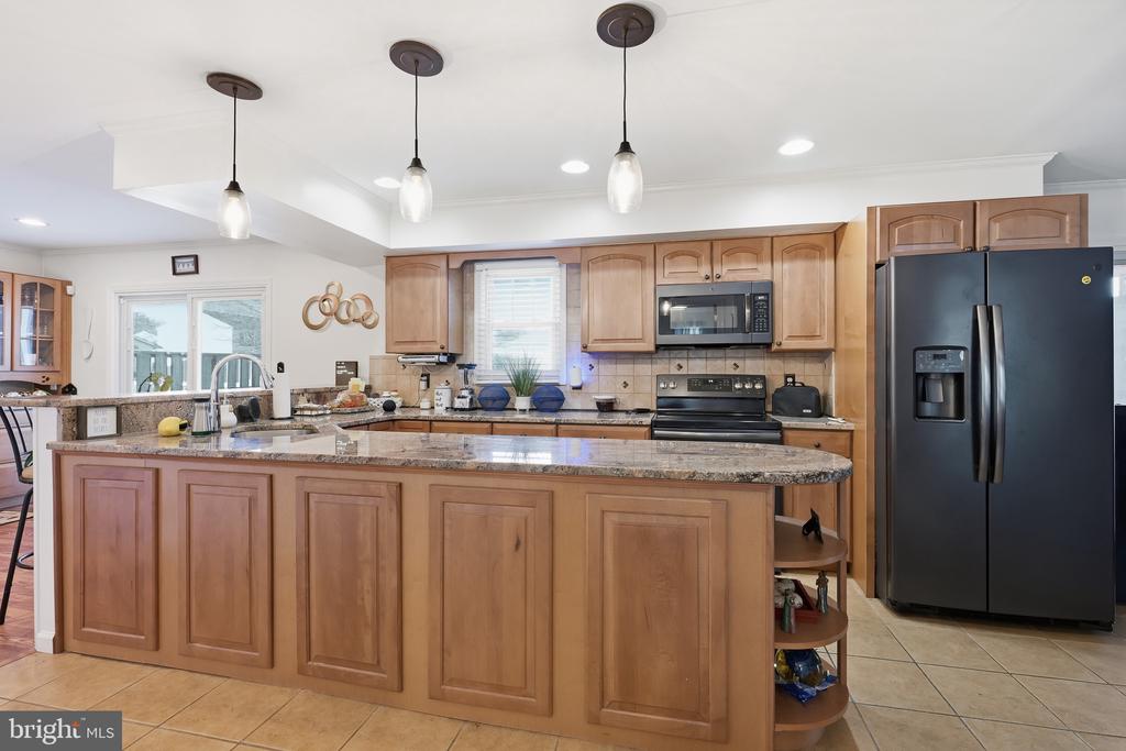 11 ROSSITER CIRCLE
