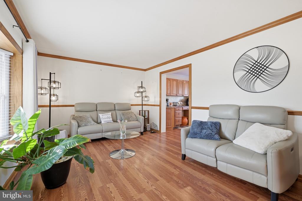 11 ROSSITER CIRCLE