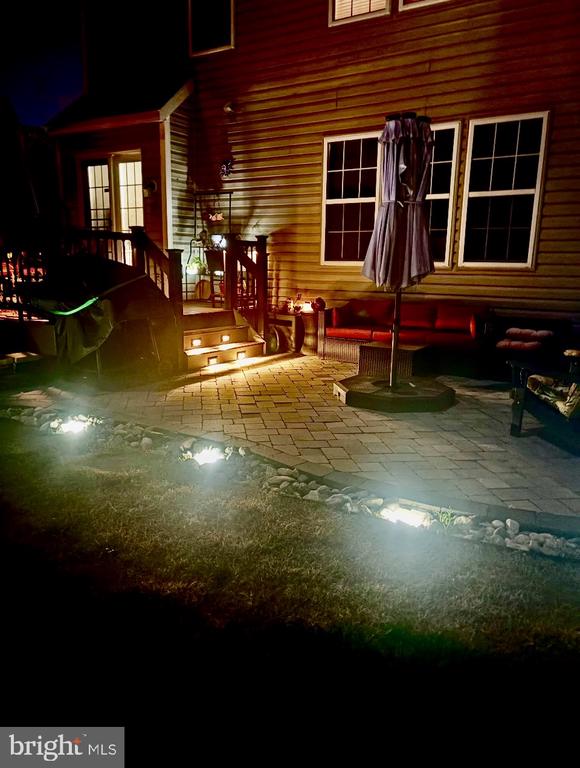 11 BUTTONWOOD COURT
