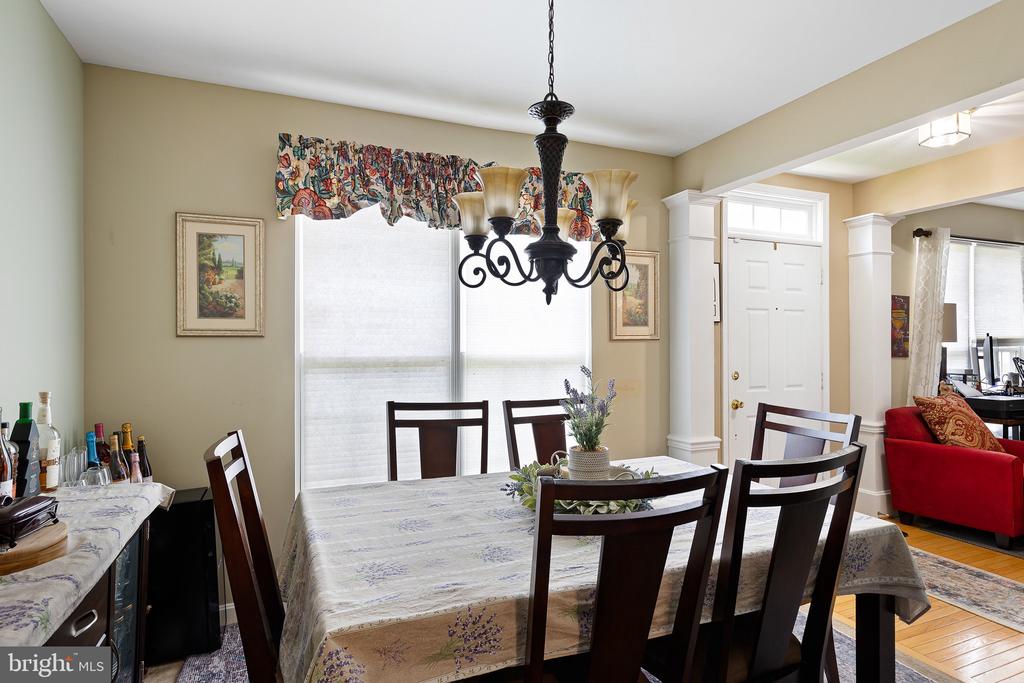 11 BUTTONWOOD COURT