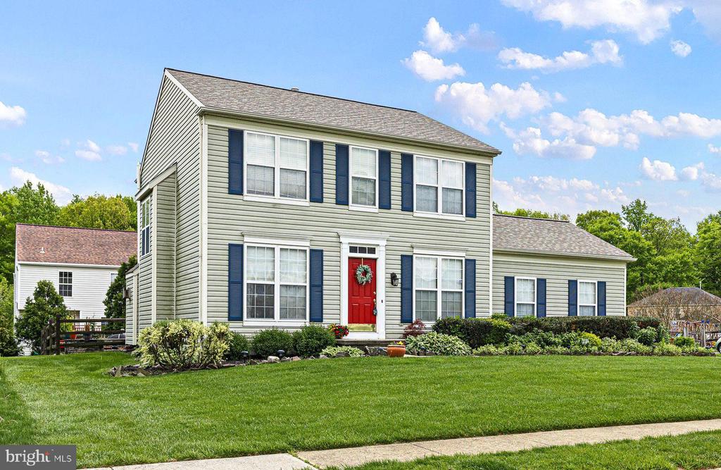 11 BUTTONWOOD COURT