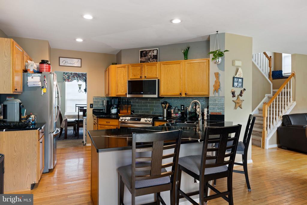 11 BUTTONWOOD COURT