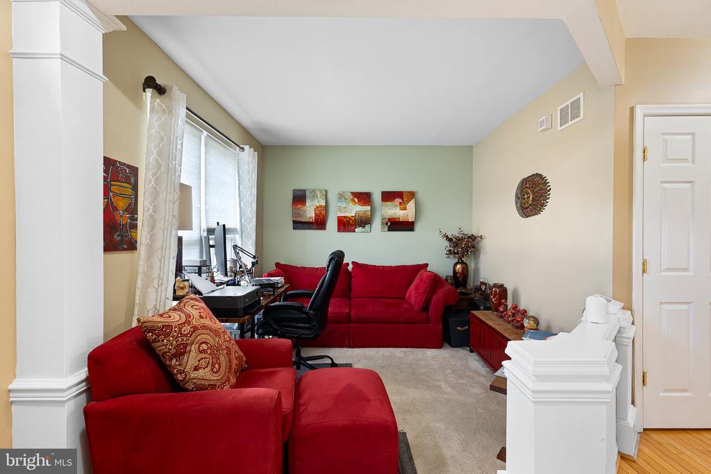 11 BUTTONWOOD COURT