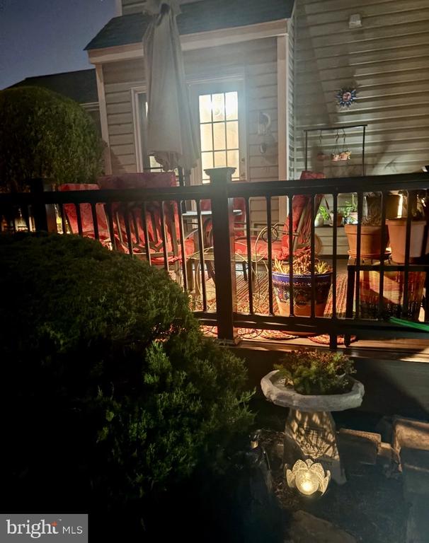11 BUTTONWOOD COURT
