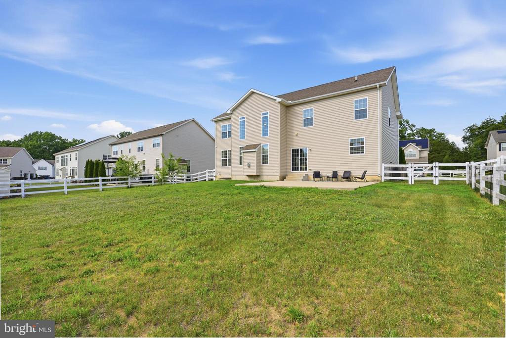 1115 E FOUNDS STREET