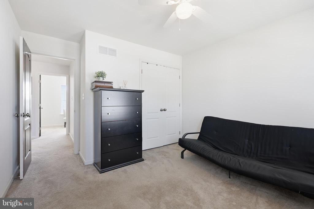1115 E FOUNDS STREET