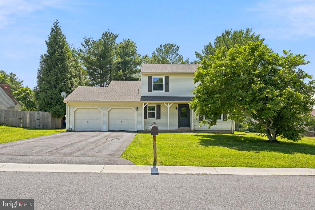 249 W BYNUM PLACE