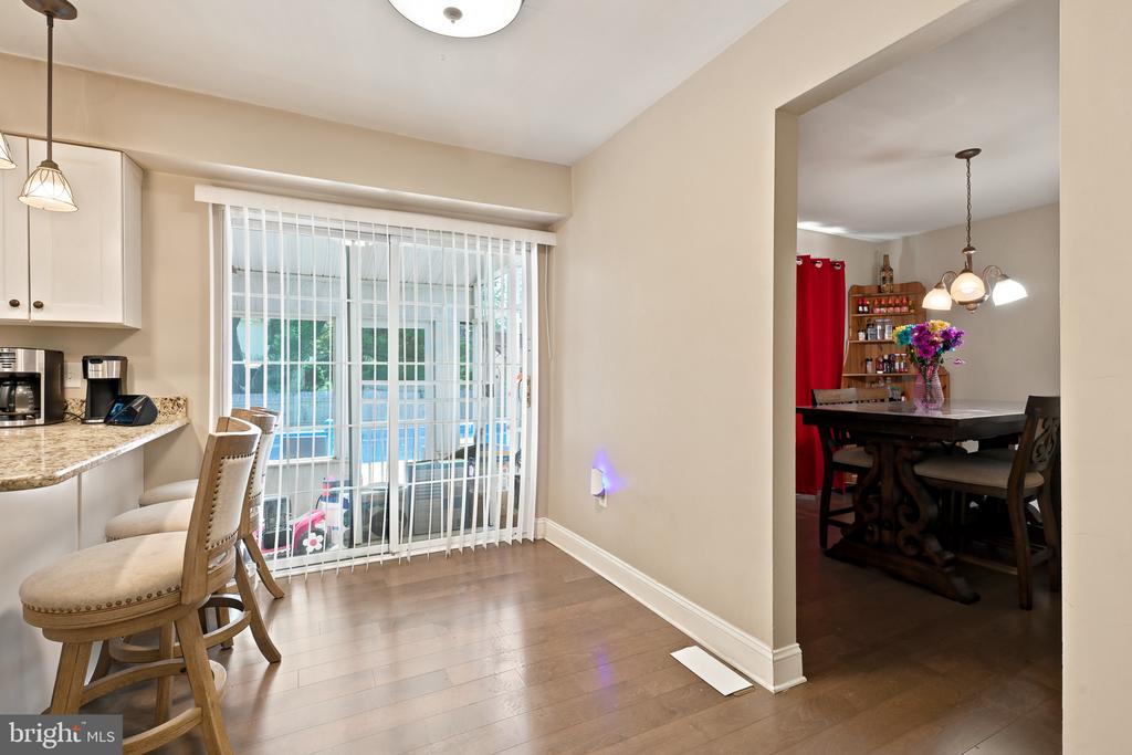 249 W BYNUM PLACE