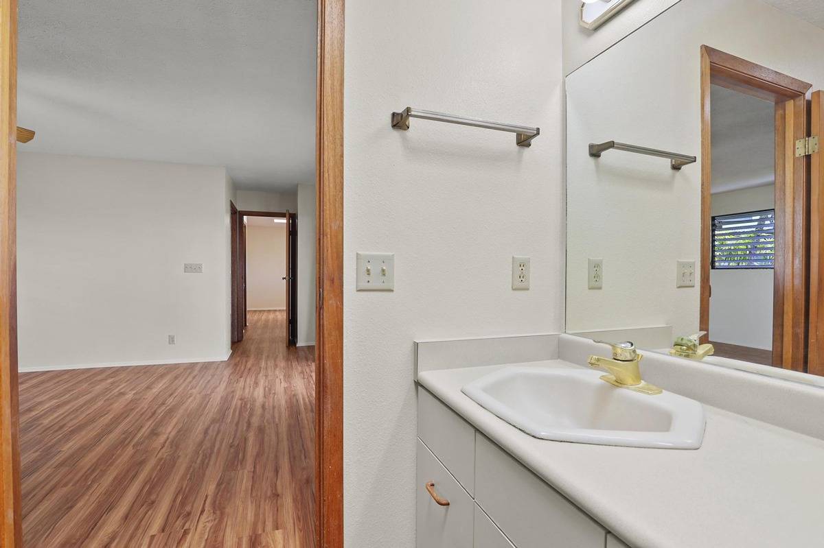 713 KUKUAU ST
