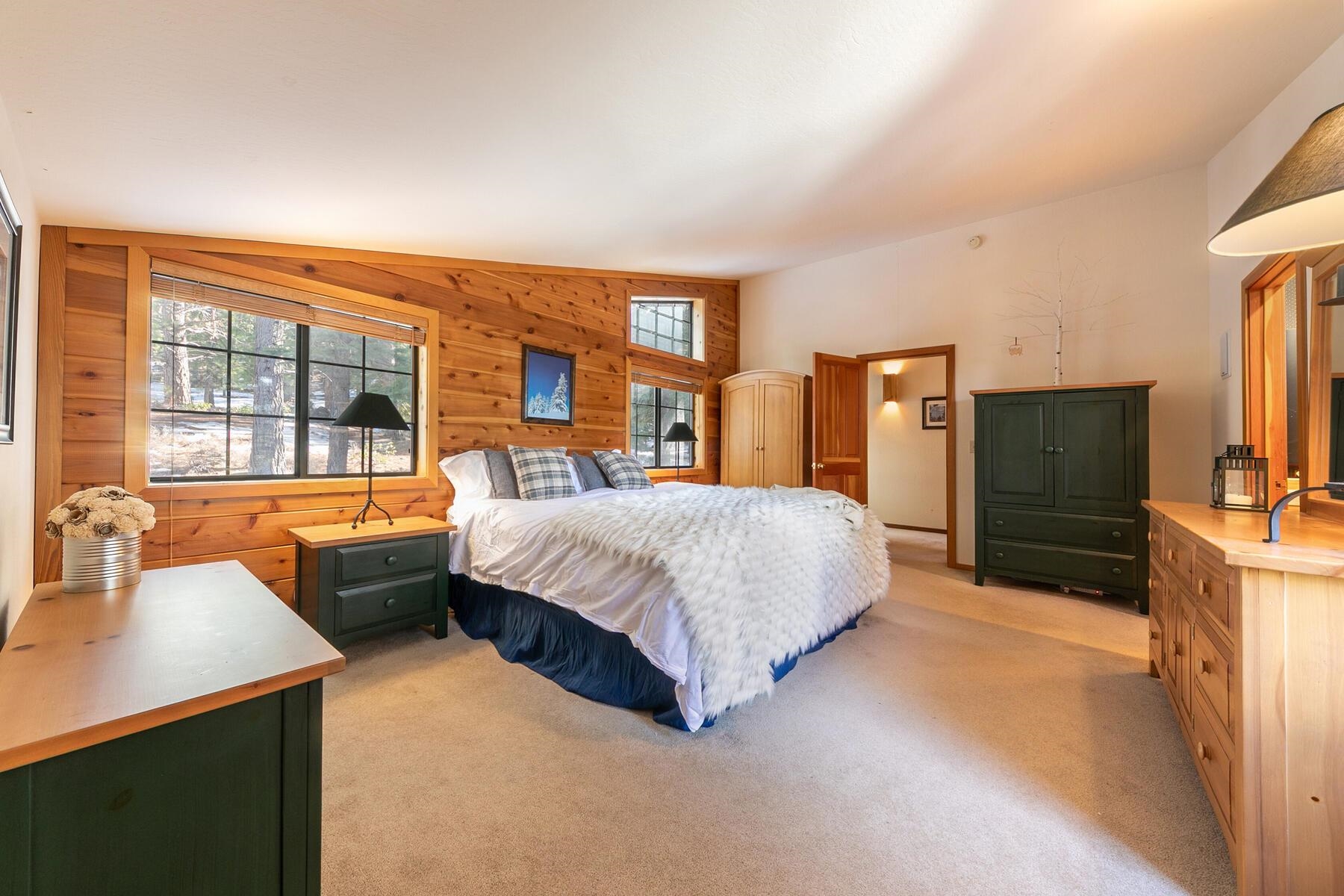 725 Conifer