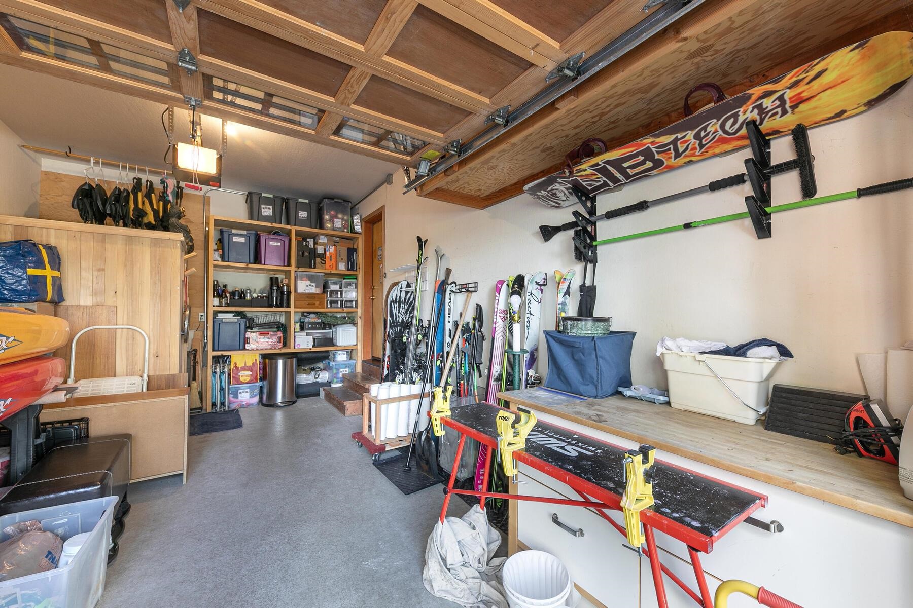 725 Conifer