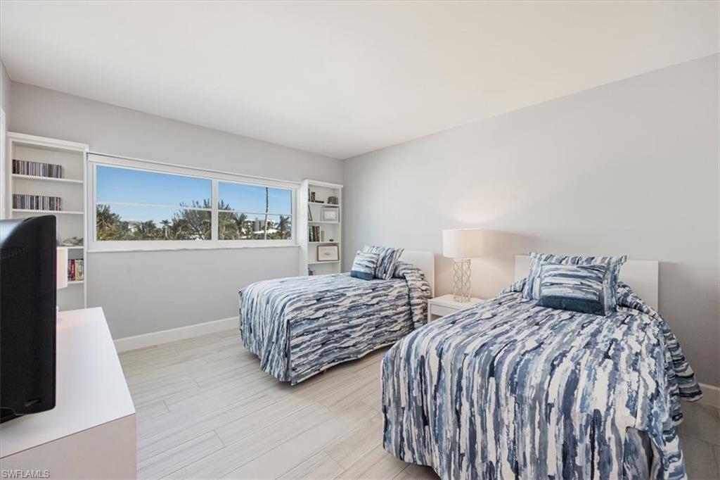 1977 Gulf Shore BLVD N # 305