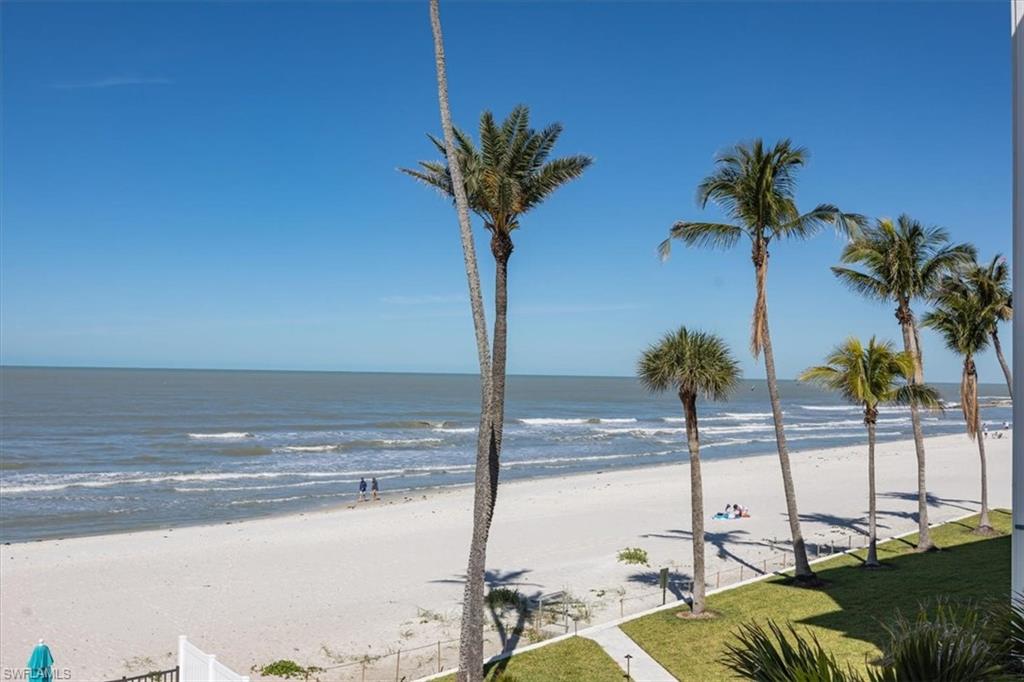 1977 Gulf Shore BLVD N # 305