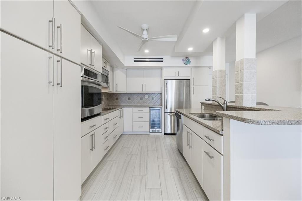 1977 Gulf Shore BLVD N # 305